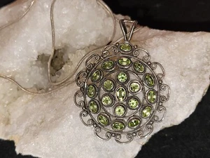 Sterling Silver Scroll Work and Peridot Round Pendant and Necklace Marked 925 - Picture 1 of 13