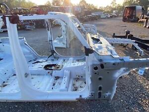 2018 - 2020 JEEP WRANGLER UNLIMITED FRONT RIGHT A PILLAR FRAME OEM WHITE_PW7