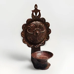 Victorian Style Vintage Cast Metal Candle Holder Wall Sconce Scalloped Edge - Picture 1 of 5