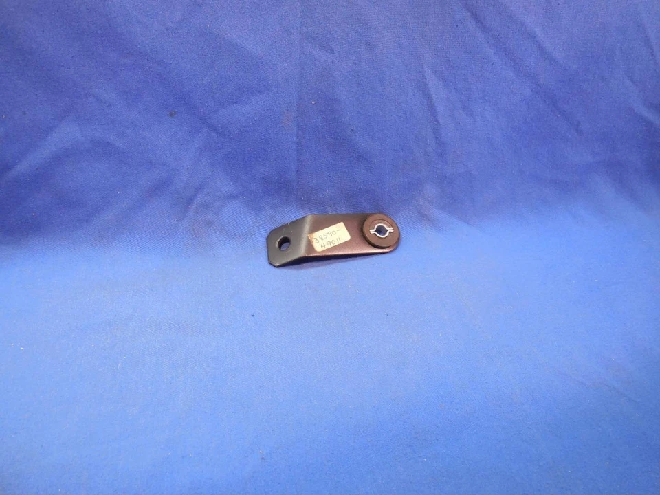 Suzuki 38590-49011 Horn Brkt 1981 GS1000 NP9904 - Изображение 1 из 1