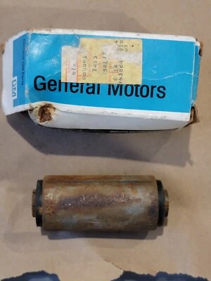 NOS GM 1967-1991 CHEVY GMC TRUCK SUV 4WD BUCHA DE MOLA FOLHA FRONTAL 3887751 - Imagem 1 de 2