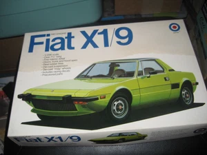MIB parts sealed Fiat X1/9 by Entex in 1/20 scale from 1970s - Picture 1 of 2