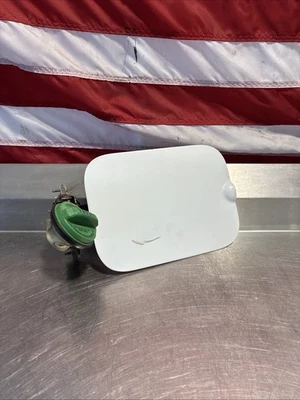 Cubierta de puerta de tanque de llenado de combustible exterior Ford F-250 Super Duty OEM 2011-2016 Foto 1 de 4