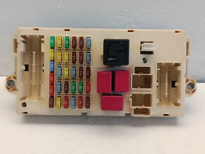 CENTRALINA SCATOLA PORTA FUSIBILI ALFA ROMEO 159 1.9D 50510079 A7008 - Immagine 1 di 4