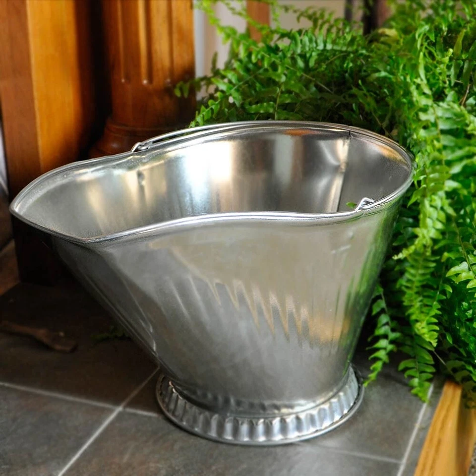 Capucha de carbón galvanizado Foto 1 de 1