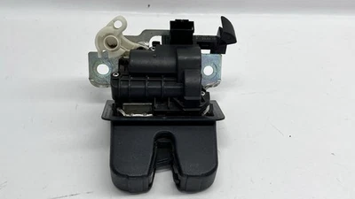 Actuador de cierre de cerradura de puerta trasera puerta levadiza Volkswagen Tiguan 2018-2024 OEM Foto 1 de 4