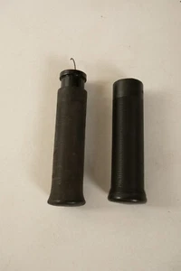 Indian Motorcycle Hand Grips 43086 M2-1-2 (R2R/JSF6) w/Insert Cable End Original - Picture 1 of 14