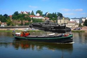 Foto Binnenschiff, Elbe Meissen 2013, Wohnschiff ANNA KOOSJE - Bild 1 von 1