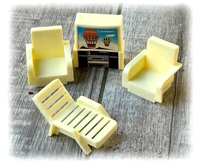 Lote De Colección Casa De Muñecas Miniatura Color Crema Sillas TV Estéreo Salón 1:16 Foto 1 de 4
