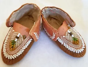 Antique Native American Small Child's Beaded Tanned Hide 4" long Moccasins - Picture 1 of 10