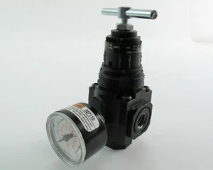 Norgren 1/4" Regulator with Gauge - R72G-2AT-RMG - Outlet: 150 PSIG - Picture 1 of 4
