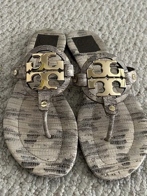 Zapatos Sandalia Tory Burch Miller Talla 9 Logo Dorado Foto 1 de 4