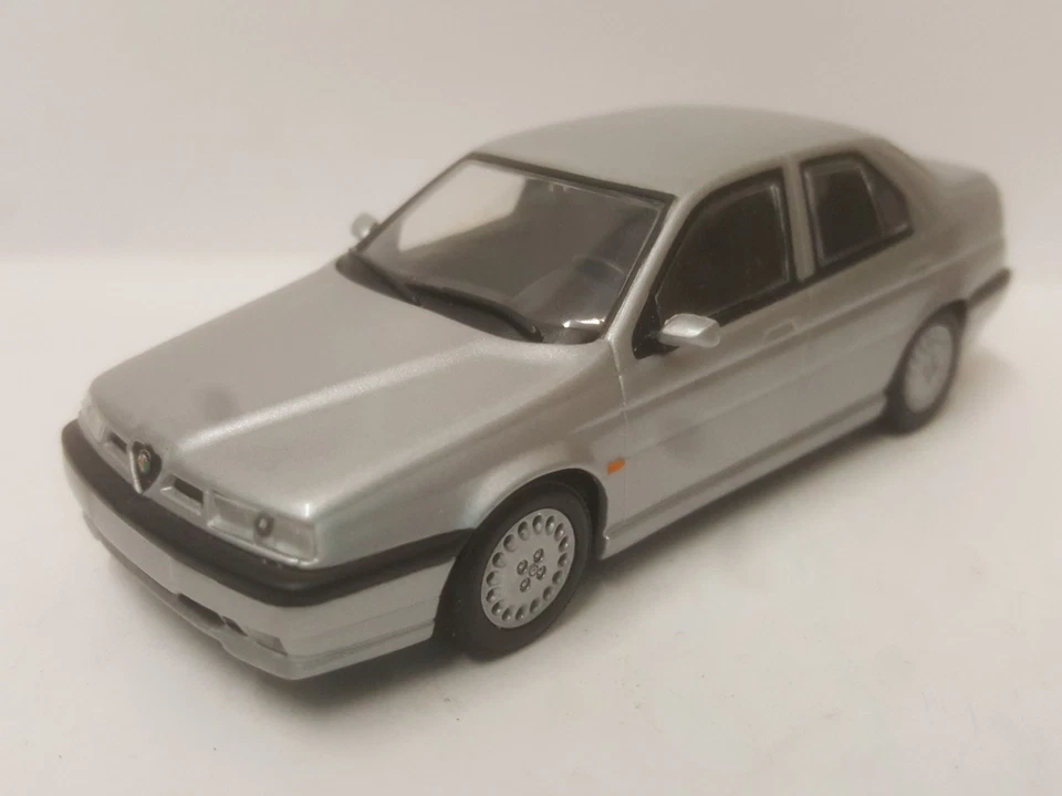 1/43 Minichamps Alfa Romeo Alfa 155 silver - Immagine 1 di 4