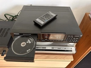 Philips CD 880 con mando a distancia - Imagen 1 de 11