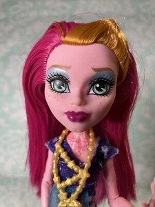 Muñeca Monster High 11" Mattel Freaky Field Trip Gigi Grant Zapatos de Ropa Originales - Imagen 1 de 5