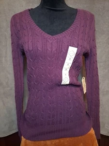 St Johns Bay Damen Pullover Lila Zopfmuster V-Ausschnitt Größe S Neu mit Etikett  - Bild 1 von 9