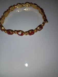 Brazalete con broche magnético ovalado de diseño rojo con broche dorado #P77 - Imagen 1 de 7