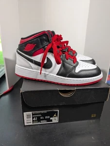 Air Jordan 1 Basketballschuhe Jugend 4,5Y Gym Rot Schwarz DQ8423-106 Sneaker - Bild 1 von 18