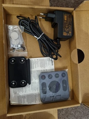 Logitech MeetUp Camera 4K, Audio- und Videokonferenzsystem, Modell V-R0007 - Bild 1 von 4