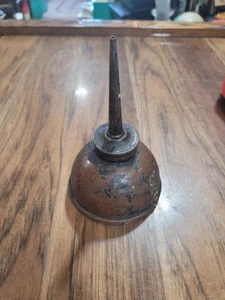 Vintage 5-1/2" Brass Color Thumb Pump Oiler Can for Small Machinery Inv#ES124 - Picture 1 of 6