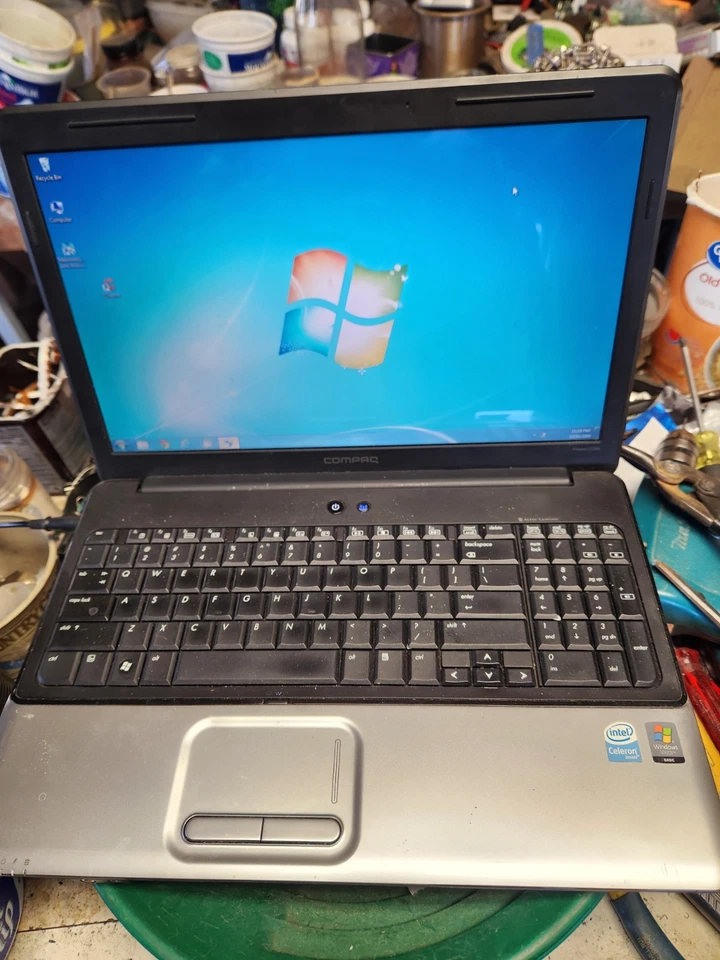 Compaq Presario CQ60-211DX 英特尔赛扬 585 2.16GHz 2 GB,工作正常,Batt. de — 第 1/4 张图片