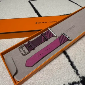Apple Watch Hermes Band Single purple Tour Jumping Cassis Magnolia 41㎜・40㎜・38㎜ - Photo 1 sur 6