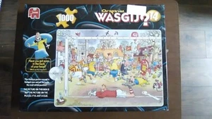 Wasgij 1000 Piece Puzzle: Football Madness - 543/23 - Picture 1 of 2