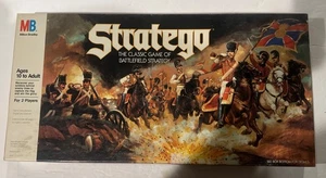 Stratego 1986 Milton Bradley Board Game, Pre-owned, Complete (s) - Picture 1 of 4
