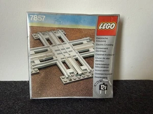 Lego 7857 Crossing, elektrische Schienen grau 12V, neu in OVP, nicht mehr im Handel erhältlich - siehe Fotos - Bild 1 von 2