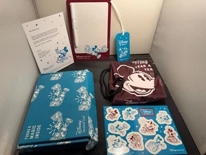 Caja promocional de pegatinas de Disney Vacation Club bolsa etiqueta de equipaje tablero de notas - Imagen 1 de 5