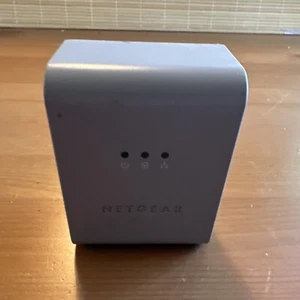 Netgear XAV101 Powerline AV Ethernet Adapter - Picture 1 of 2