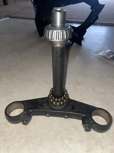 Genuine Yamaha YZF R3 Bottom Fork Yoke 2021 - Picture 1 of 8