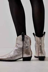 Free People Wesley Ankle Boots Silver Leather Size 8 / EU 38.5 NEW - Picture 1 of 5