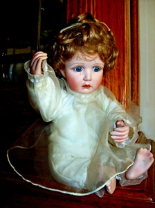ASHTON DRAKE/CINDY McCLURE 8 INCH PORCELAIN & CLOTH ANGEL WITH TEARS - Picture 1 of 4