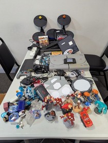 Bulk Electronics Parts Lot &ndash; Video Games - Consoles - Wires - Controllers - Etc.