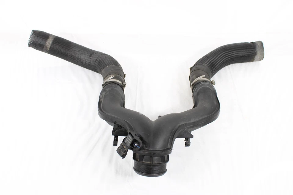 Tubo de manguera de admisión de aire Air Cleaner usado OEM 2014 Maserati Ghibli 670003620 2015-17 Foto 1 de 4