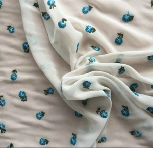 Lencería floral bordada de gasa crepe transparente chal tela blanca 60" yarda - Imagen 1 de 8