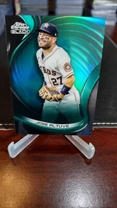 2022 Topps Chrome Black Green Refractor Jose Altuve SP #87/99 - Picture 1 of 3