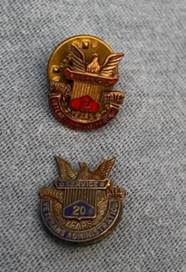Vintage Anniversary SERVICE PINS 15 + 20 Years U.S. Veterans Administration VA - Picture 1 of 9