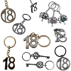 Portachiavi 18 anni in metallo Bomboniera Segnaposto Gadget Compleanno - Foto 1 di 69