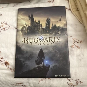 NEU HOGWARTS LEGACY BLECHPOSTER SPIEL STOP PORTKEY SPIELE HARRY POTTER - Bild 1 von 1