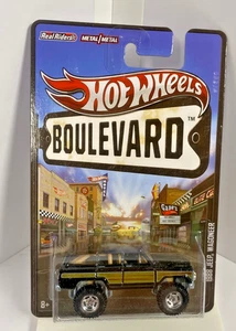Hot Wheels Boulevard 1988 Jeep Wagoneer - Picture 1 of 2