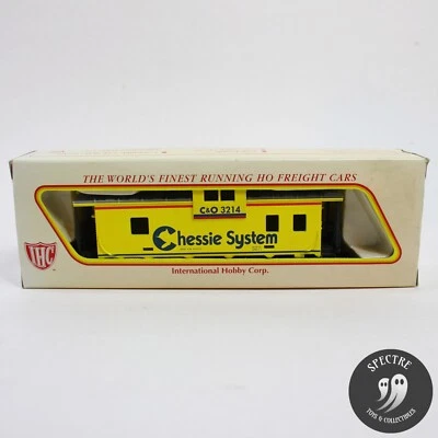 IHC Chessie System C & O Caboose #3214 HO Scale Train Model - In Box - Image 1 of 4