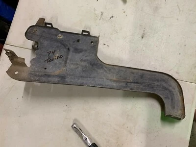 Ford Torino 1974 o Ranchero capó soporte de captura y liberación Foto 1 de 4