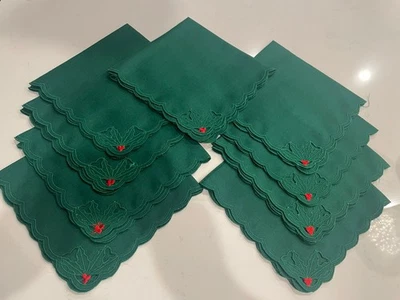 NOVO Conjunto de 9 Guardanapos Verdes de Natal Bordados Recortados azevinho Corte - Imagem 1 de 4