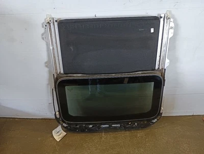 Sunroof Roof Glass Assembly from 2016 Acura TLX 12019933 - Imagem 1 de 4