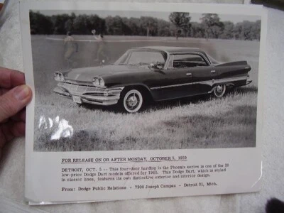 Dodge Dart Phoenix 1960 original 8x10 foto de prensa Foto 1 de 3