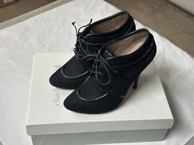 Botines de tacón Charles David Brisk de cuero nobuck negro para mujer talla 7” Foto 1 de 4