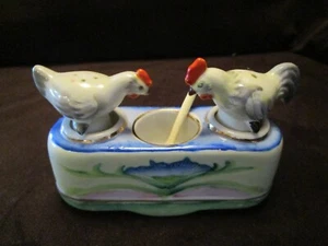 Porcelain NODDER ROOSTER HEN SALT/PEPPER SHAKERS 4 Pc. SET OKADA JAPAN 1950's - Picture 1 of 9