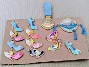 (13) ALFILERES ZAPATOS PRINCESA DISNEY 2014/PANTULAS DE VIDRIO INAUGURALES DESAFÍO-L/S MEDALLAS - Imagen 1 de 2